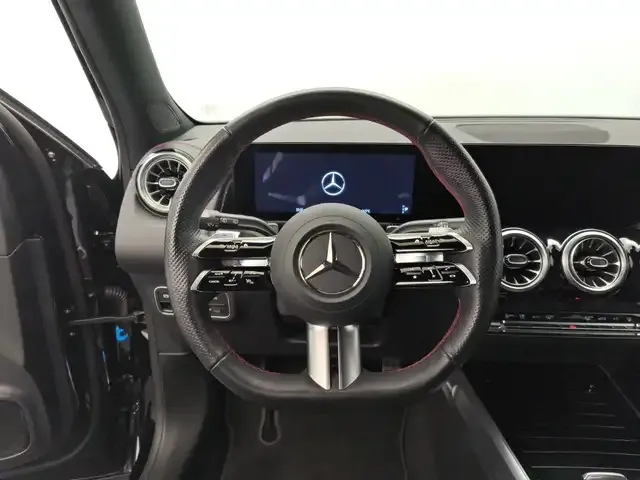 Mercedes-Benz EQB 300