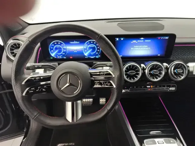 Mercedes-Benz EQB 300