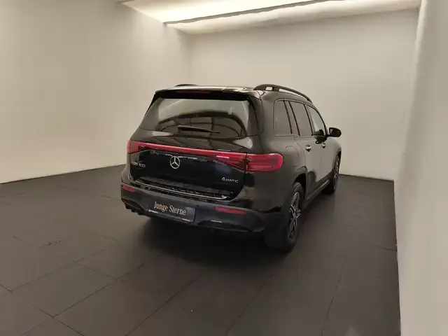 Mercedes-Benz EQB 300