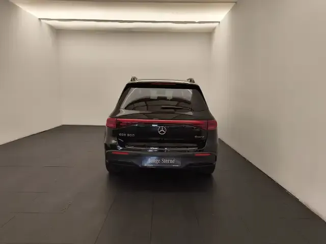 Mercedes-Benz EQB 300