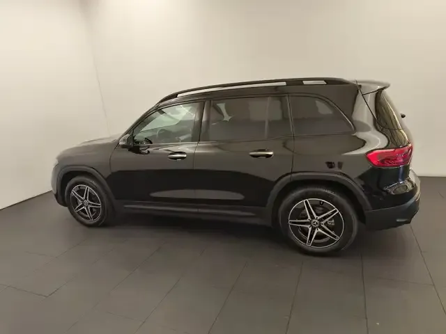 Mercedes-Benz EQB 300