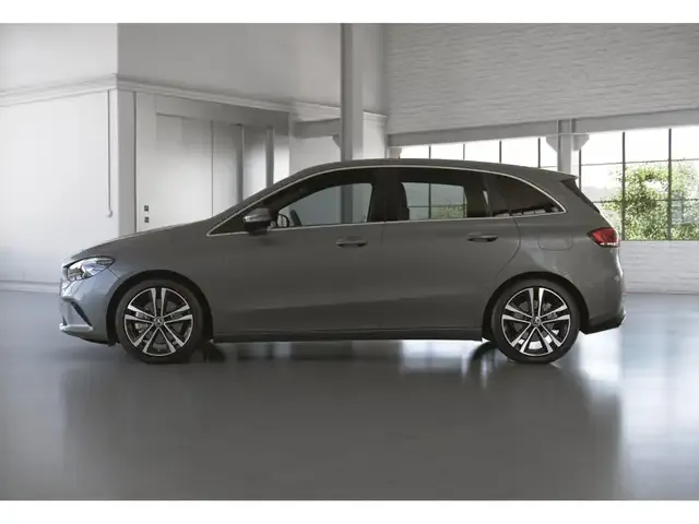 Mercedes-Benz B 220