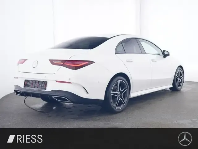 Mercedes-Benz CLA 200