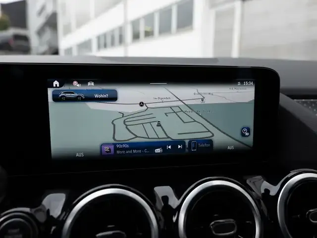 Mercedes-Benz GLA 180