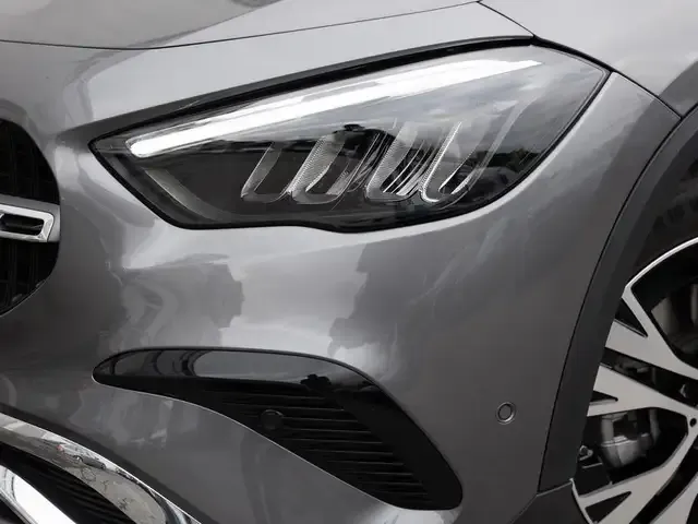 Mercedes-Benz GLA 180