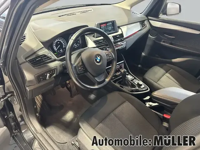 BMW 218