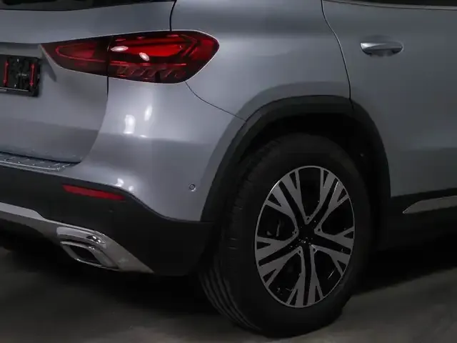 Mercedes-Benz GLA 200