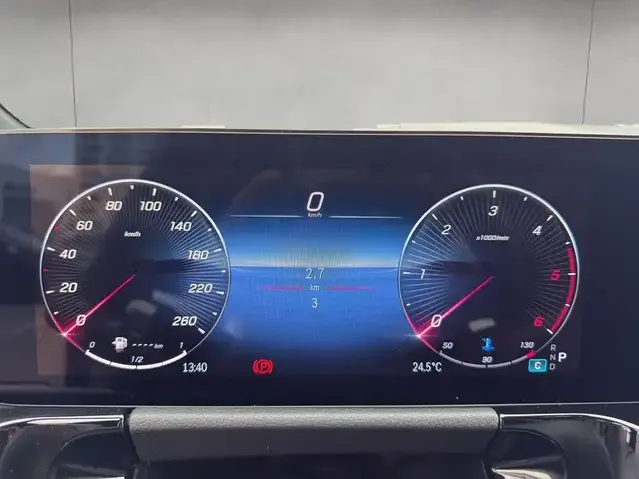 Mercedes-Benz GLA 220