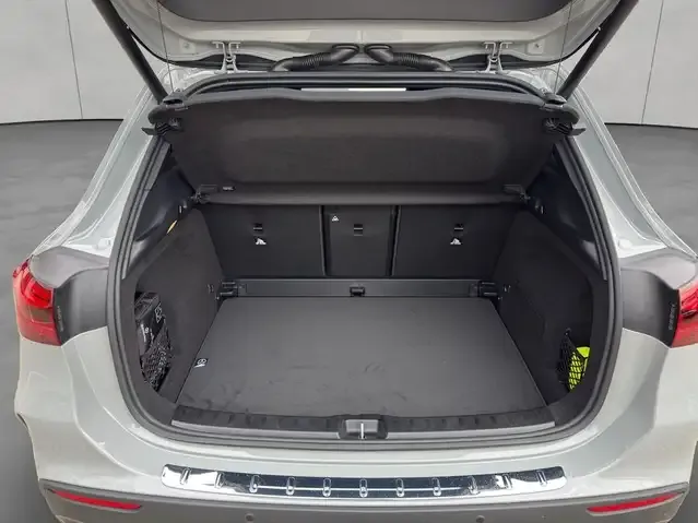 Mercedes-Benz GLA 220