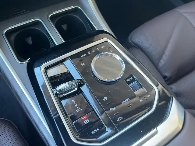 BMW 740