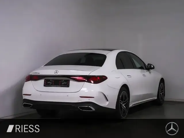 Mercedes-Benz E 300