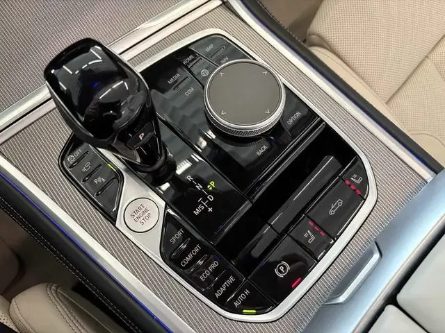 BMW 840