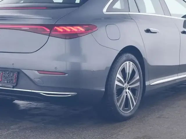 Mercedes-Benz EQE 350