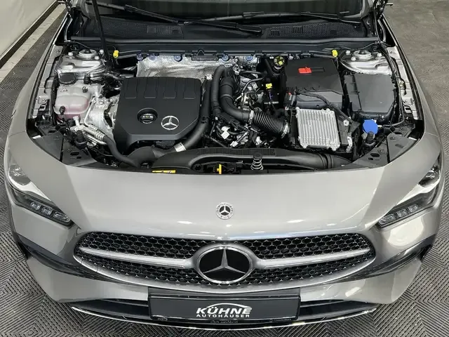 Mercedes-Benz CLA 180