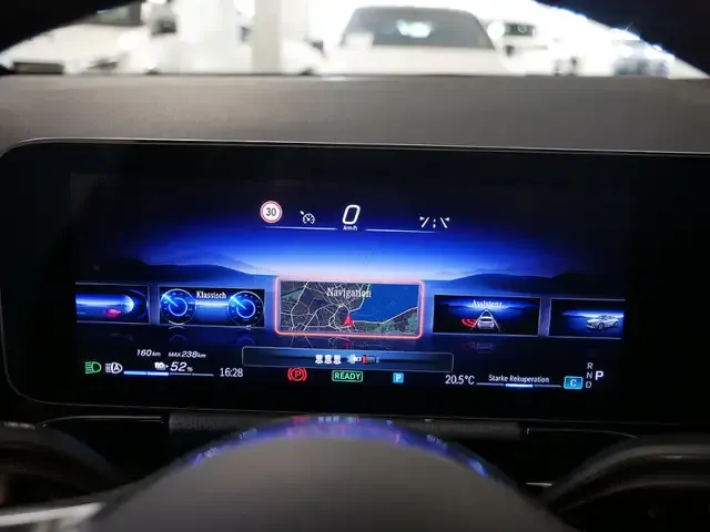 Mercedes-Benz EQA 300