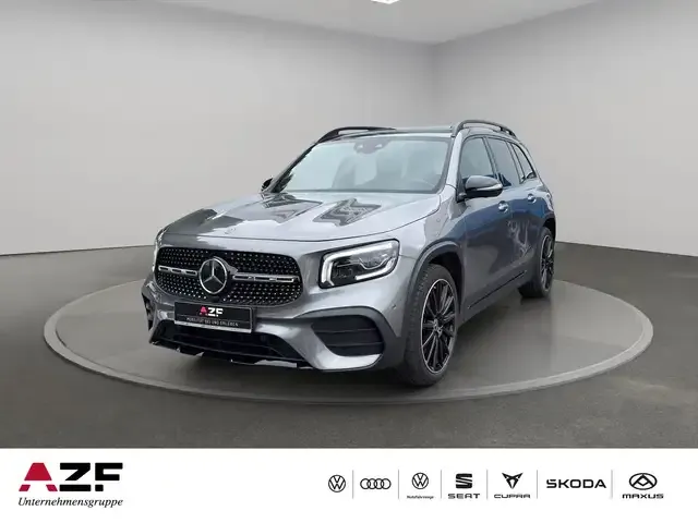 Mercedes-Benz GLB 220