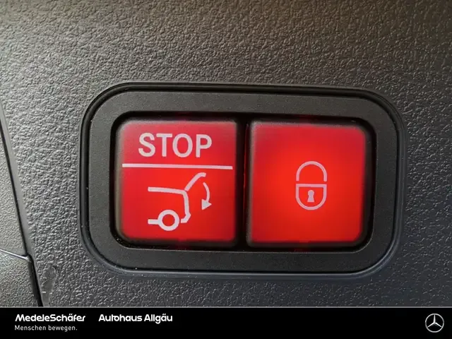 Mercedes-Benz EQB 300