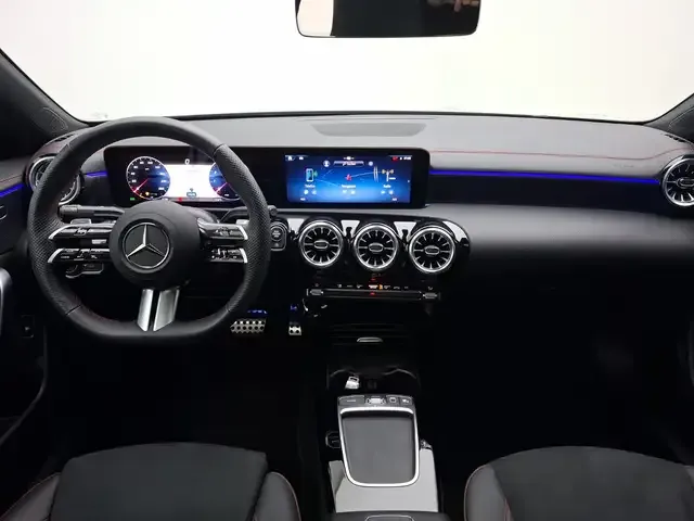 Mercedes-Benz CLA 180