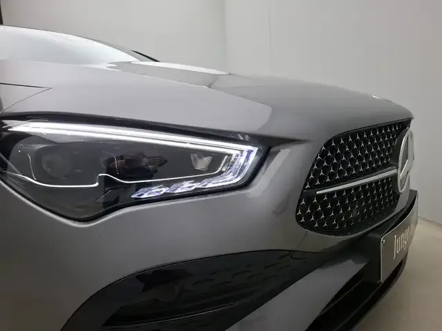 Mercedes-Benz CLA 180