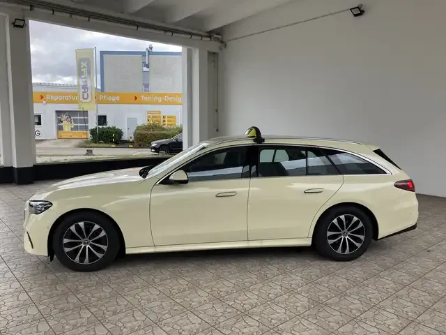 Mercedes-Benz E 200