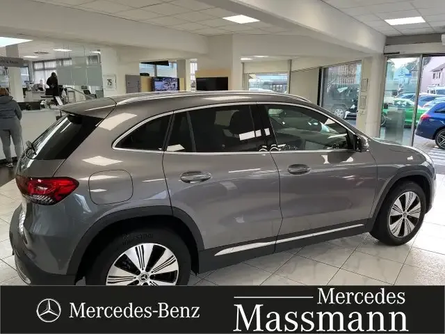 Mercedes-Benz EQA 250
