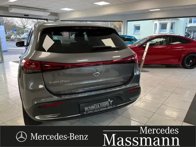 Mercedes-Benz EQA 250