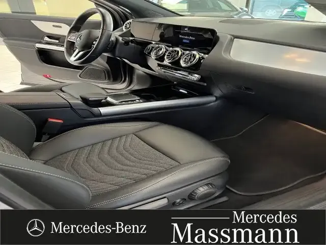 Mercedes-Benz EQA 250