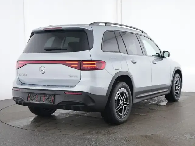 Mercedes-Benz EQB 300