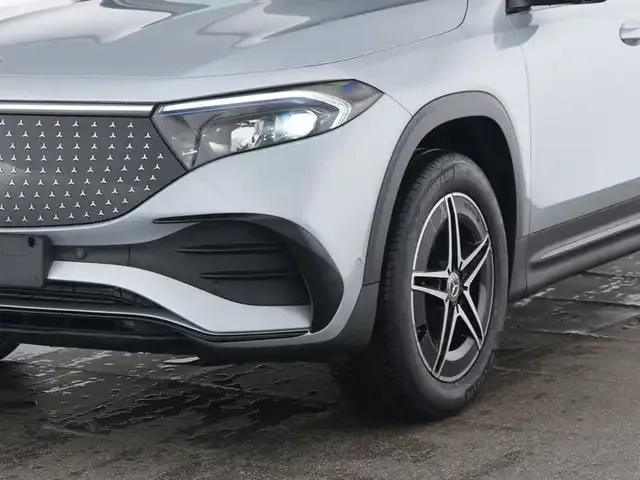 Mercedes-Benz EQB 300