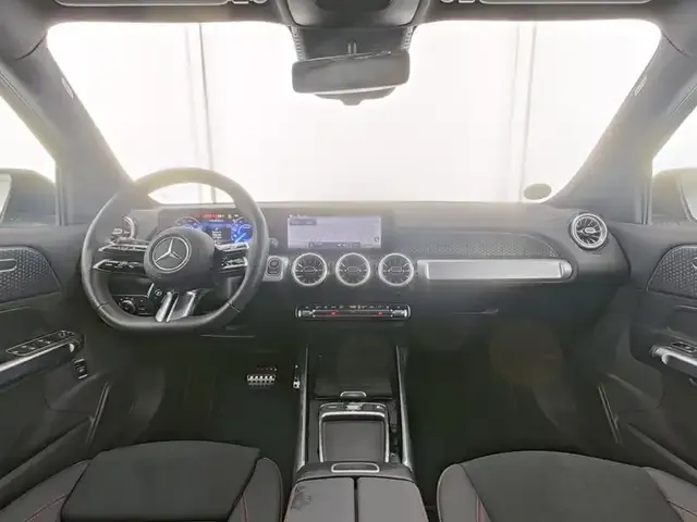 Mercedes-Benz EQB 300