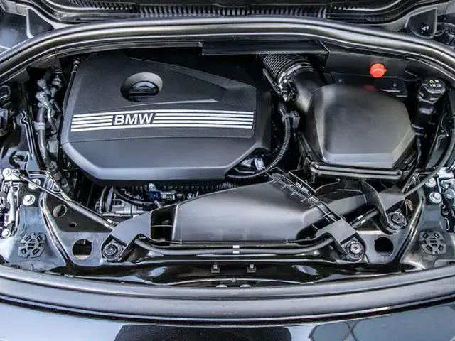 BMW 216