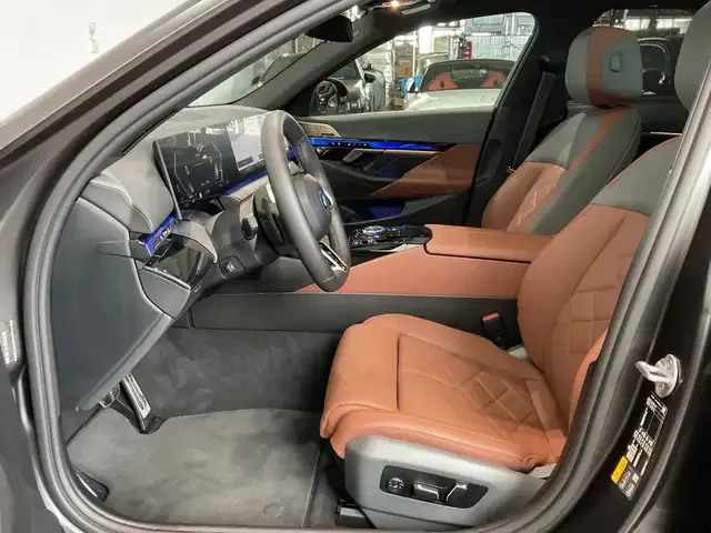 BMW i5