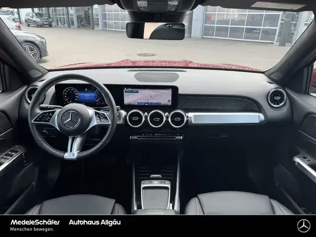 Mercedes-Benz GLB 200