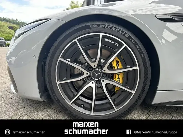 Mercedes-Benz SL 63 AMG