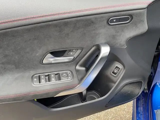 Mercedes-Benz CLA 220