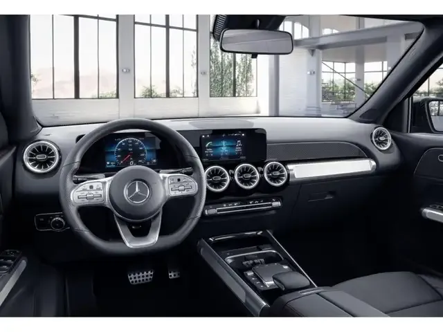 Mercedes-Benz GLB 220