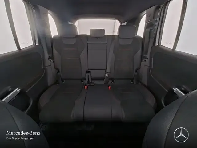Mercedes-Benz EQB 300