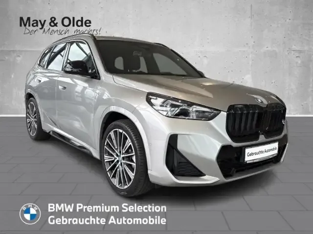 BMW iX1