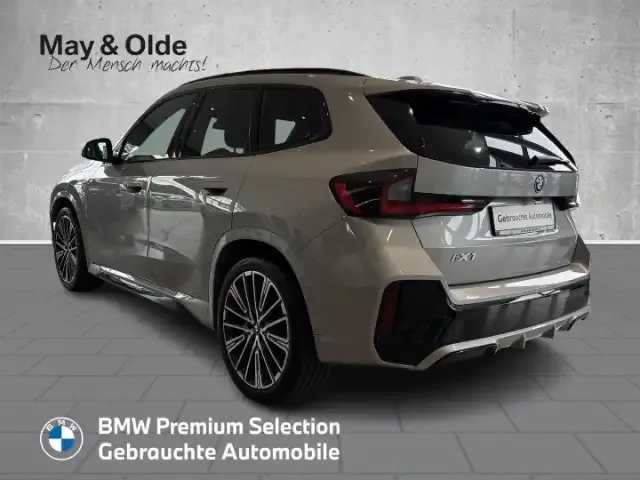 BMW iX1