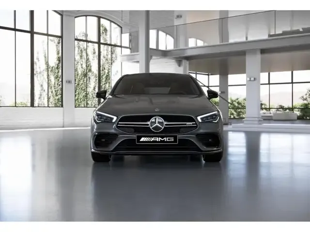 Mercedes-Benz CLA 35 AMG