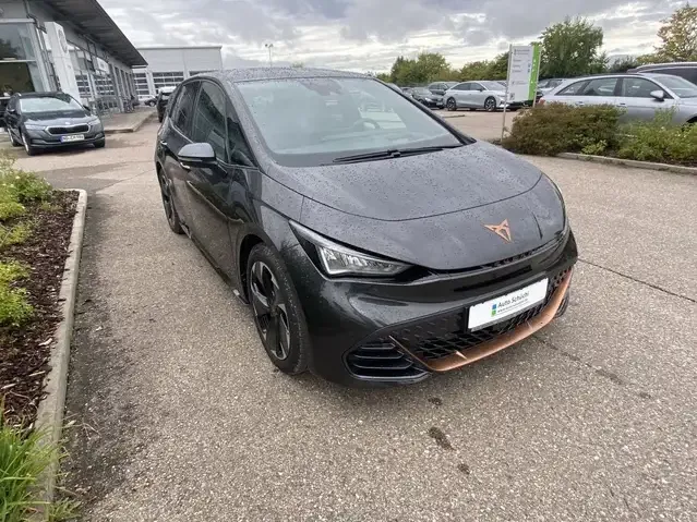 CUPRA Born