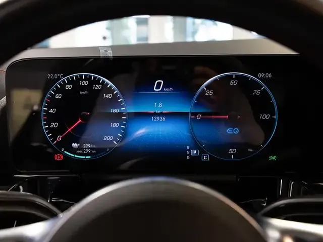 Mercedes-Benz EQA 300