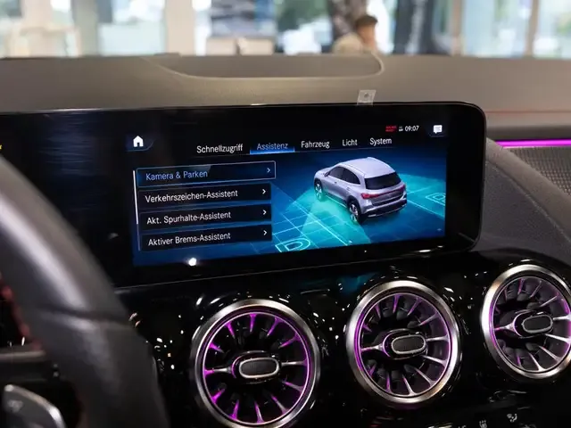 Mercedes-Benz EQA 300