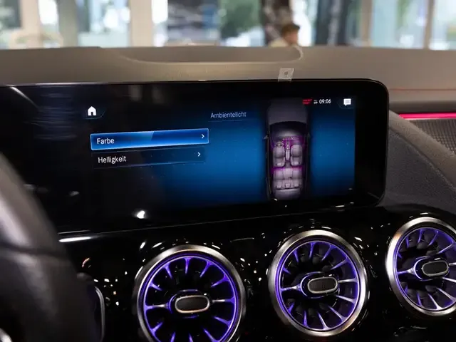 Mercedes-Benz EQA 300