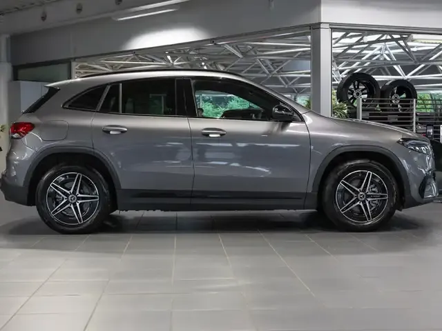 Mercedes-Benz EQA 300