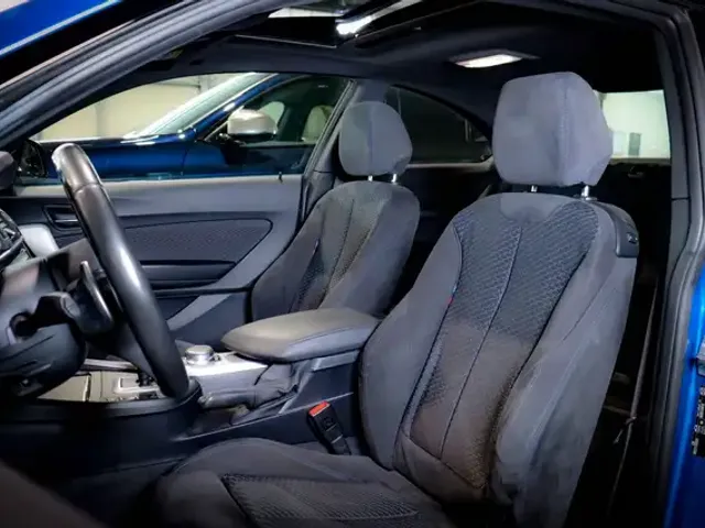 BMW 240