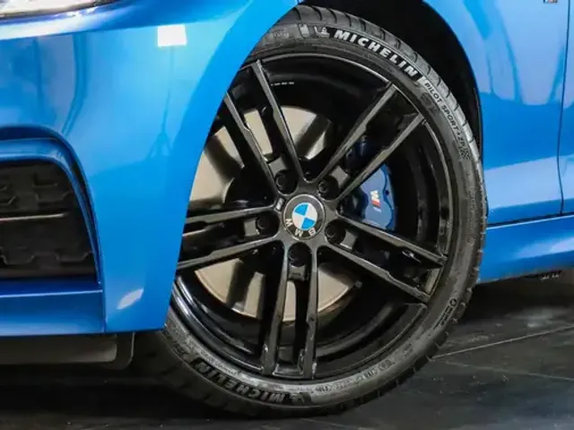 BMW 240