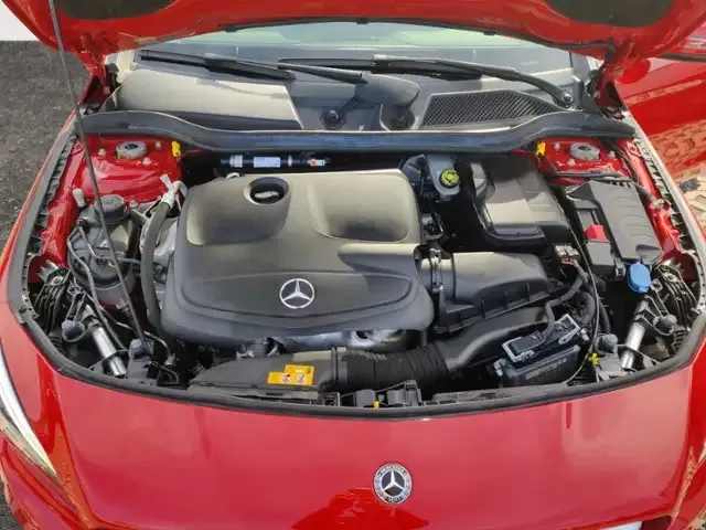 Mercedes-Benz CLA 200