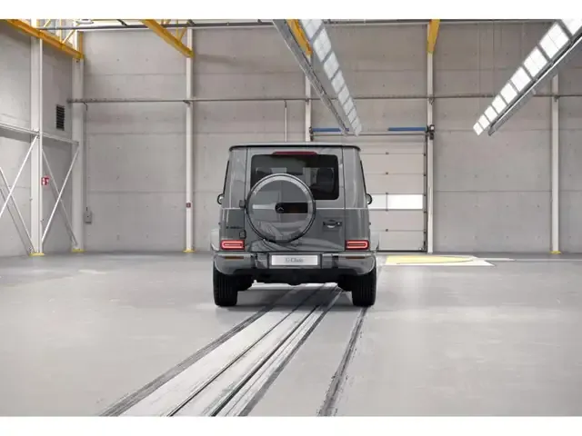 Mercedes-Benz G 400