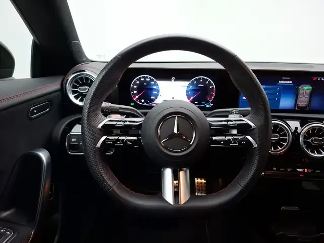 Mercedes-Benz CLA 180